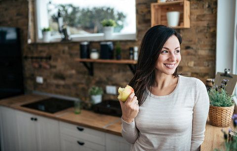 Chcete jíst zdravě, ale zároveň ušetřit? Stačí nakoupit těchto 7 potravin