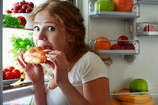 Intuitivní stravování: Jak rozeznat, jaký typ hladu nás trápí, a proč je za ním často psychika?