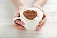 Pijete kávu? Budete žít déle, tvrdí evropská i americká studie