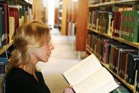 V knihovně plzeňských práv chybí 175 prací