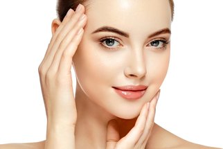 Pět věcí, které by si dermatologové na obličej nikdy nedali
