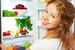 Po nákupu jídlo roztřiďte na čerstvé, co musí do ledničky, a potraviny na delší skladování.
