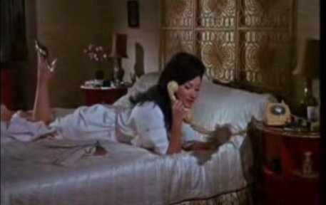 Zena Marshall jako slečna Taro v Dr. No (1962)
