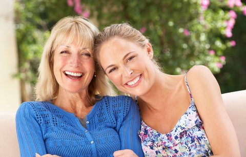 Na co se musíte zeptat mámy: Kdy přišla menopauza a jak dobře vidíš? 