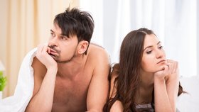 Pokud si chcete sex skutečně užít, nechte všechny problémy za dveřmi ložnice. I ty mohou za bolestivý pohlavní styk.
