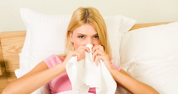 Prvním krokem v léčbě chřipky je klid a odpočinek na lůžku.