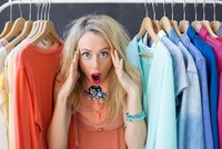 Vítr v šatníku: 6 rad, jak udělat jarní detox ve skříni a uvolnit místo na nové módní pecky