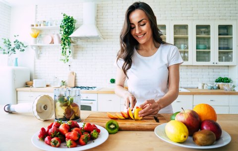6 zažitých mýtů o zdravém stravování, kterým stále věříte. A možná kvůli nim nehubnete!