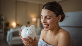 Velký horoskop financí na říjen: Kdo si může přijít na pořádný balík a komu se vyplatí držet peněženku zavřenou?