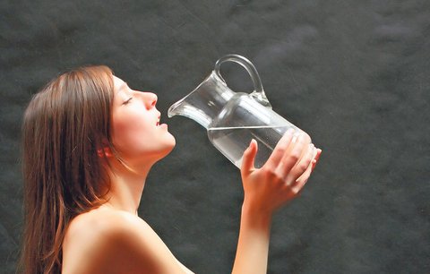 Zázračná voda: 10 důvodů proč ji pít