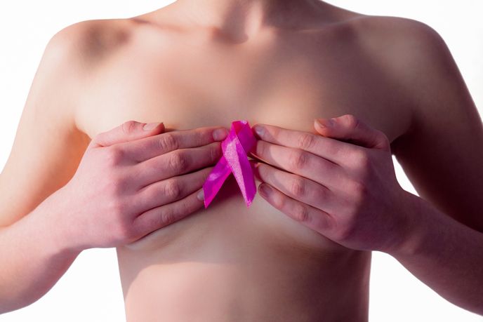 Rakovina prsou je obestřena mnoha mýty, které nás ženy poté děsí ještě více, než je nutné. Rakovina prsou je obestřena mnoha mýty, které nás ženy poté děsí ještě více, než je nutné.