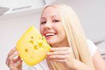 Tvrdé sýry, jako jsou sýry ementálského typu, jsou jedním z nejdůležitějších zdrojů vápníku.