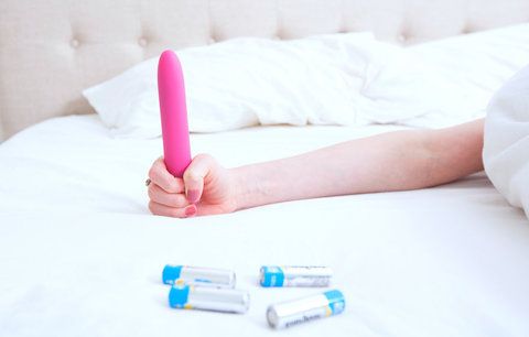 Vibrátor ohrožuje váš orgasmus, varuje expertka na vaginu. Jak se tedy uspokojit?