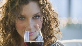 Při pití vína vydáváte více energie, proto hubnete!