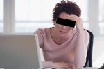 Žena, která tvrdí, že je alergická na wi-fi síť.