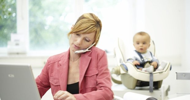 Chcete-li skloubit zaměstnání a mateřské povinnosti, zaměstnavatel by vám měl vyjít vstříc.