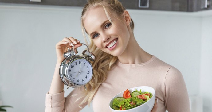 Budíková dieta: V kolik skutečně musíte jíst, abyste zhubli?