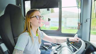 Ženy nejen za volantem Ženy nejen za volantem