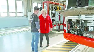 Ženy nejen za volantem Ženy nejen za volantem