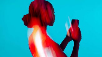 Být offline je největším trendem roku 2026. Proč už sítě „nikoho“ nezajímají? Být offline je největším trendem roku 2026. Proč už sítě „nikoho“ nezajímají?