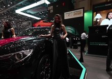 Ženeva 2018: Nejkrásnější modelky z ženevského autosalonu na videu