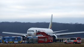 Na ženevském letišti přistál unesený letoun