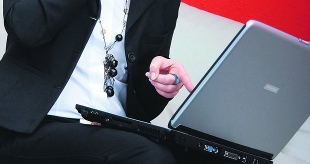 Rozčiluje vás váš telefon? Vyměňte ho za nový! Ale předtím nezapomeňte přetáhnout své kontakty do počítače!