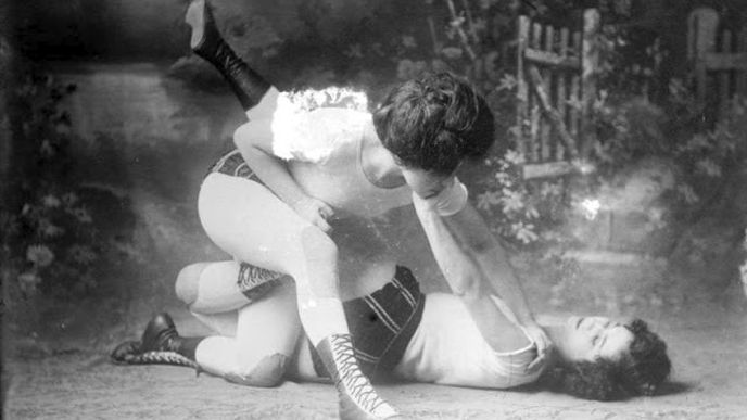 Počátky ženského boxu.