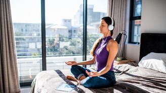 6 meditačních aplikací, které vás vyzenují do pohody