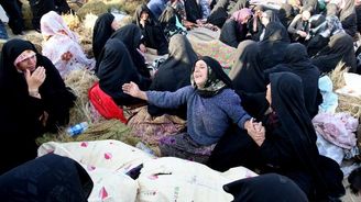 Írán ukončil pátrání po přeživších, obětí zemětřesení je 227
