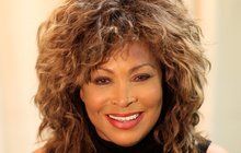 Rocková babička Tina Turner (74) prodělala mrtvici!
