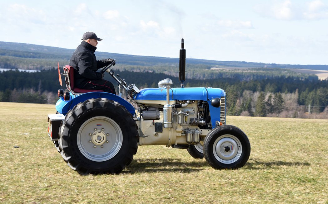 Zetor 25A