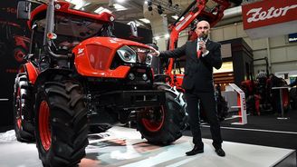 Chybí nám velký traktor, přiznává manažer Zetoru. Firma spoléhá na slavnou historii