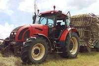 Šmejdi na internetu: Zemědělci chtěli náklaďák a traktor, nemají stroje ani peníze