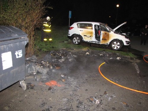 Mladík v Karviné zapálil kontejnery, od kterých chytlo auto. Policie ho dopadla.