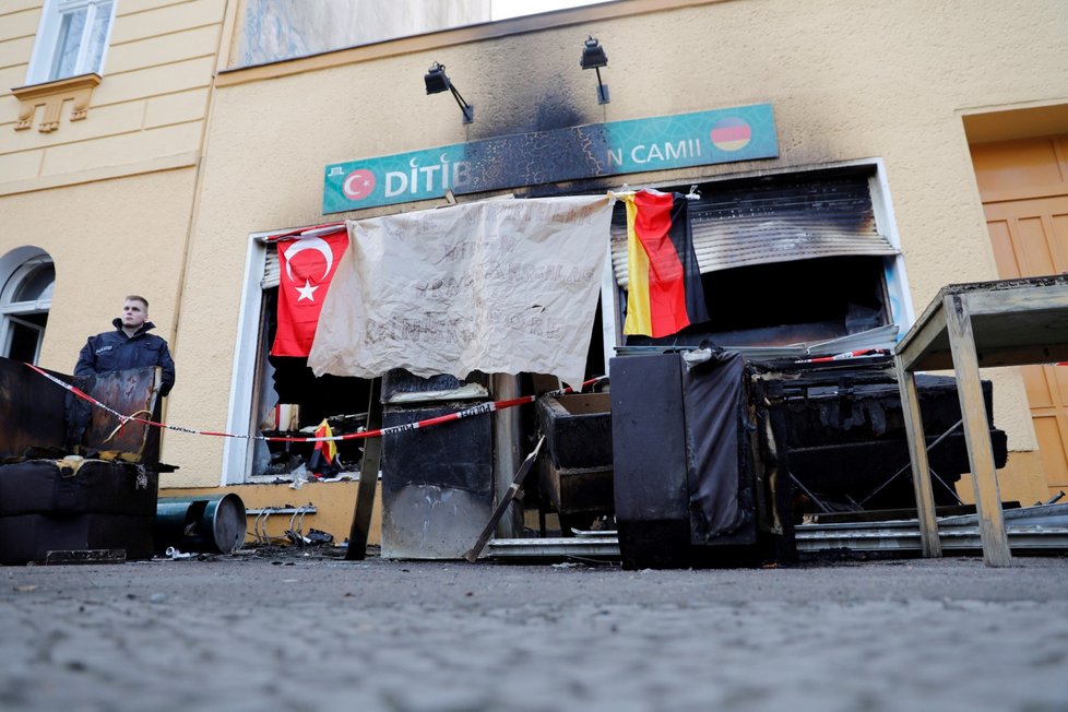 V Berlíně shořela mešita. Policie: Zřejmě jde o žhářství!