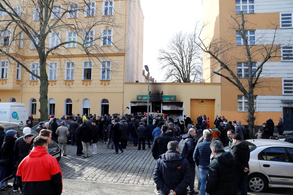 V Berlíně shořela mešita. Policie: Zřejmě jde o žhářství!