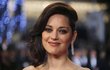 Marion Cotillard, na niž prý Jolie žárlí.