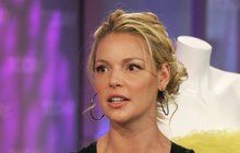 Hřbitovní trapas Katherine Heigl: Selfíčka mezi nebožtíky