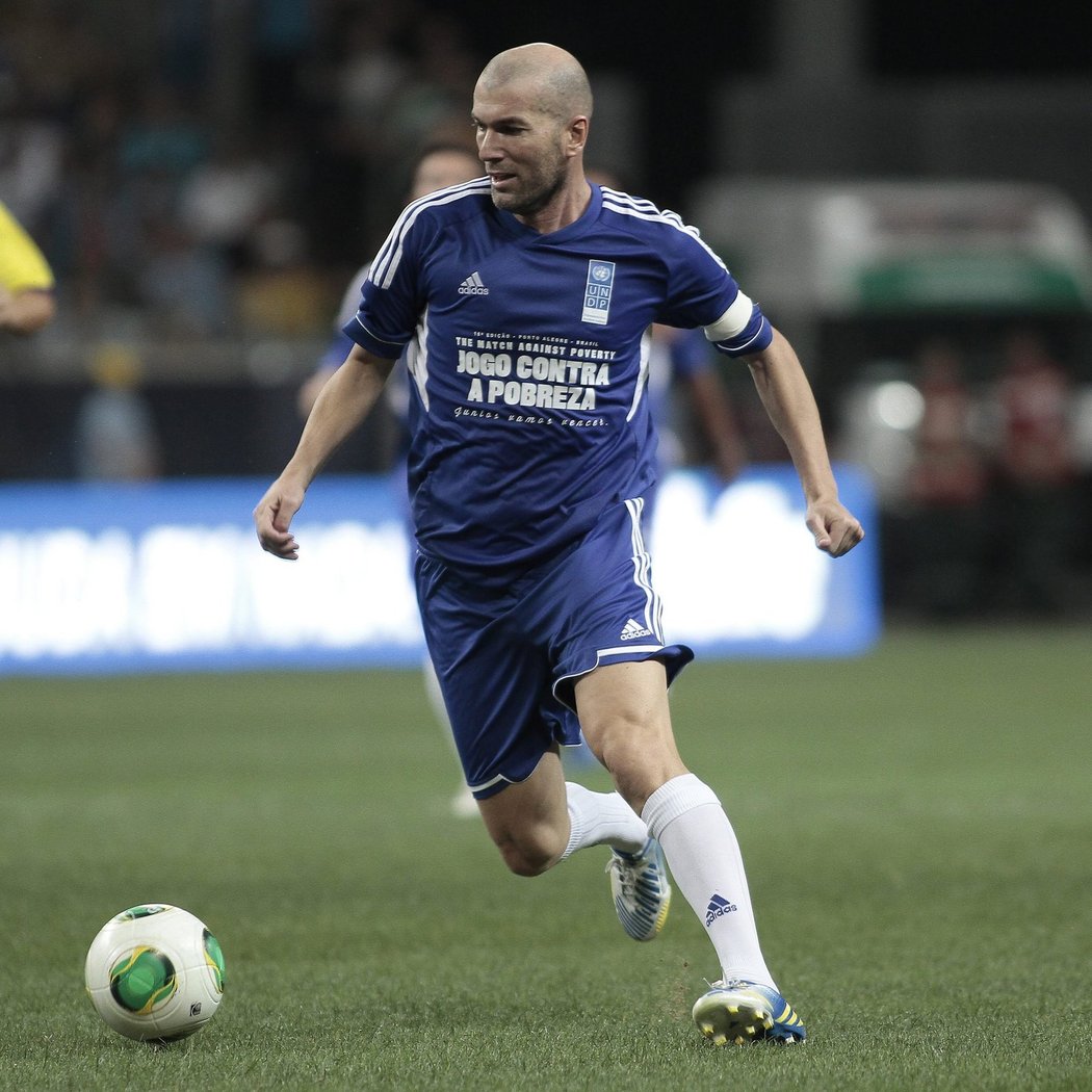 Zinedine Zidane si i na stará kolena zahraje při benefičních utkáních
