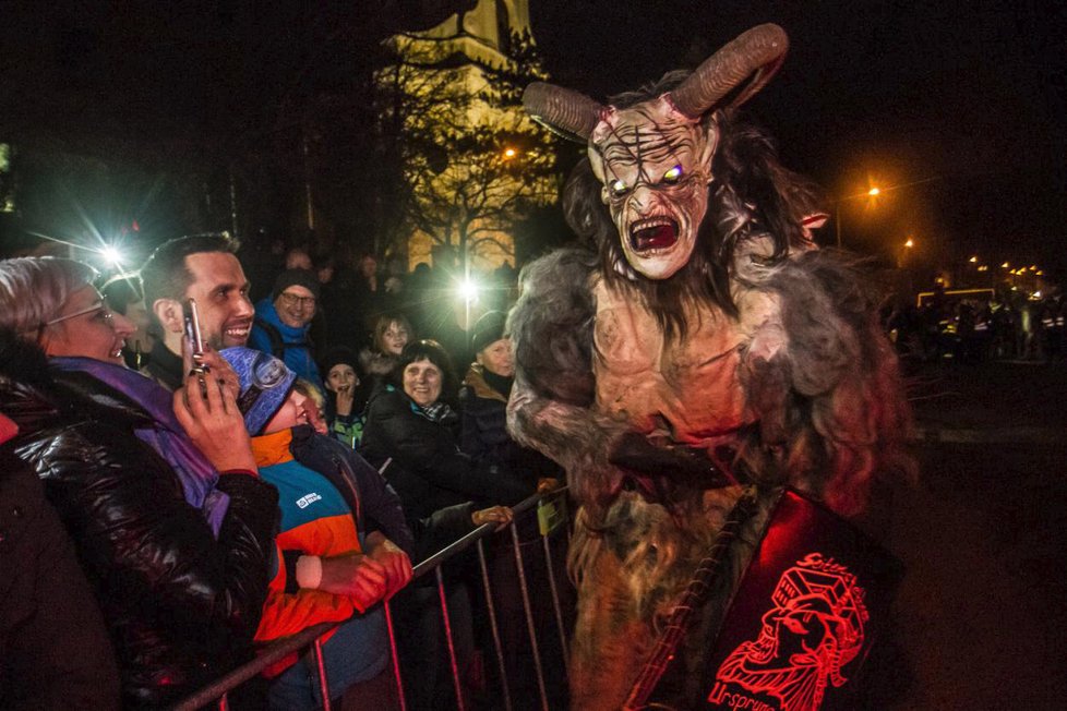 Děsiví Krampusáci v jihomoravských Židlochovicích!