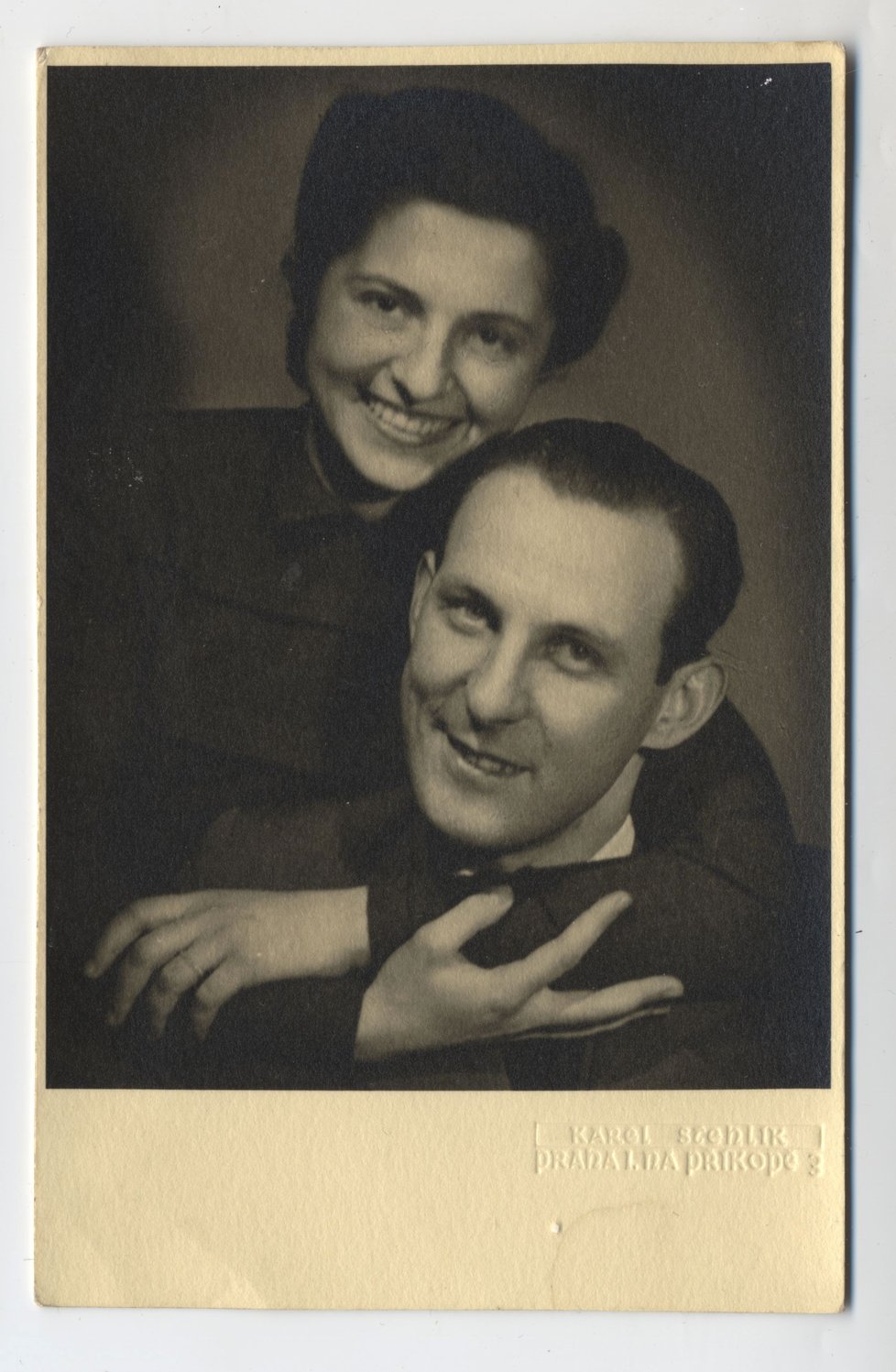1939 - Lída a Zika krátce před svatbou.