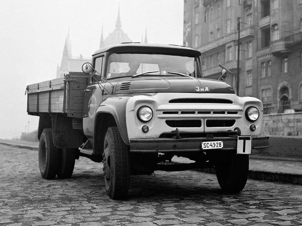 ZIL 130