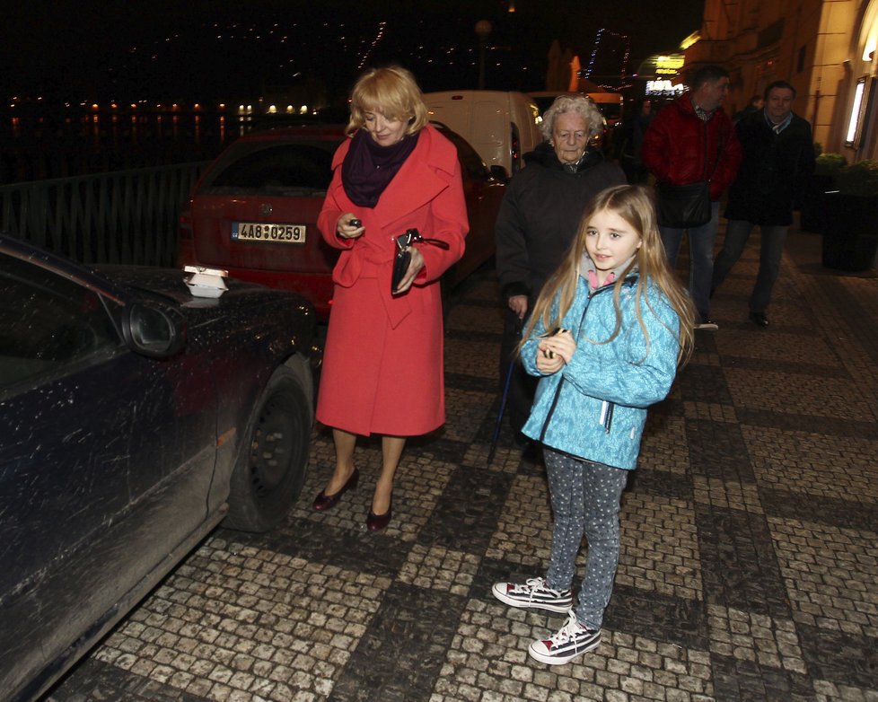 Kordula s maminkou a babičkou