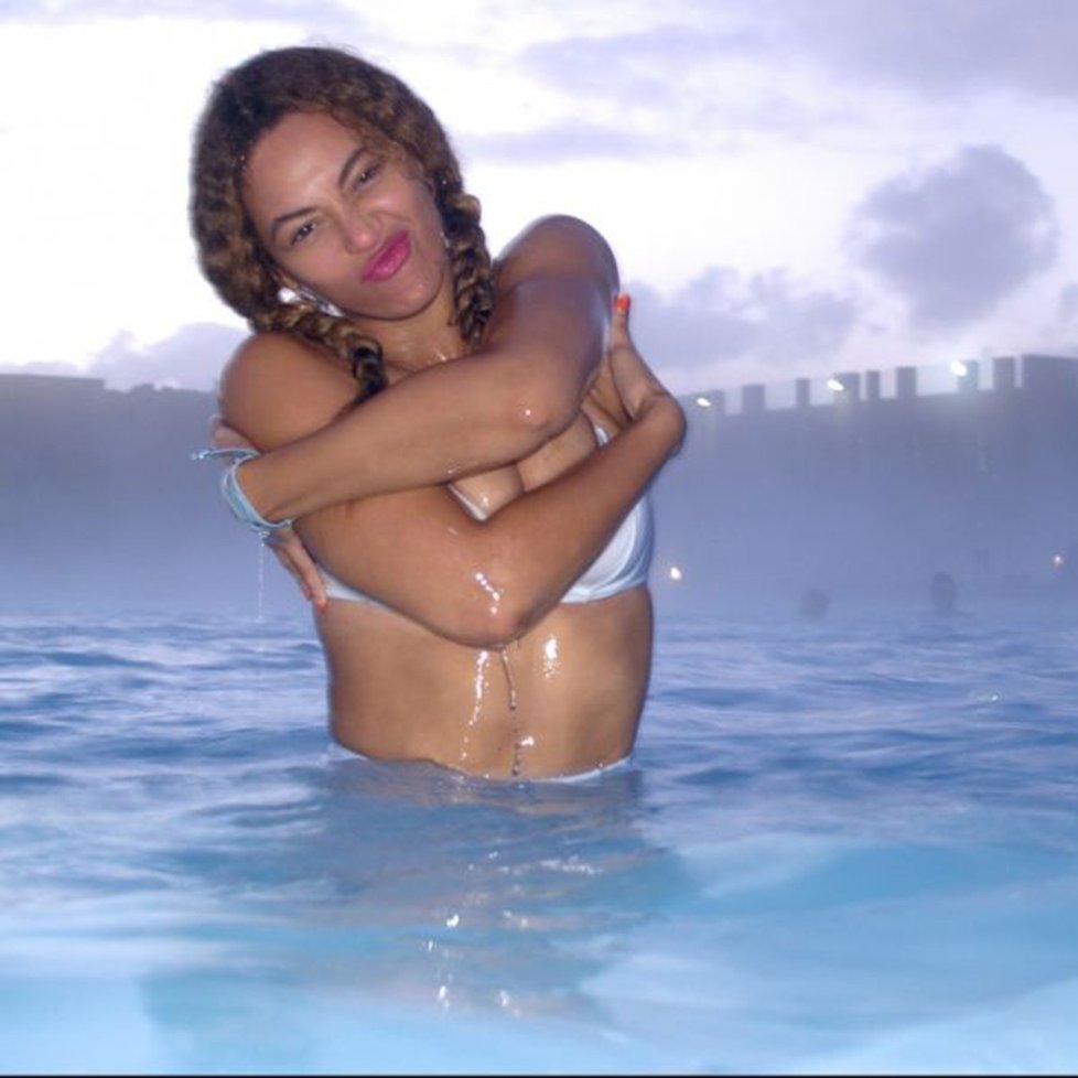 Zpěvačka Beyoncé na zimní dovolené na Islandu