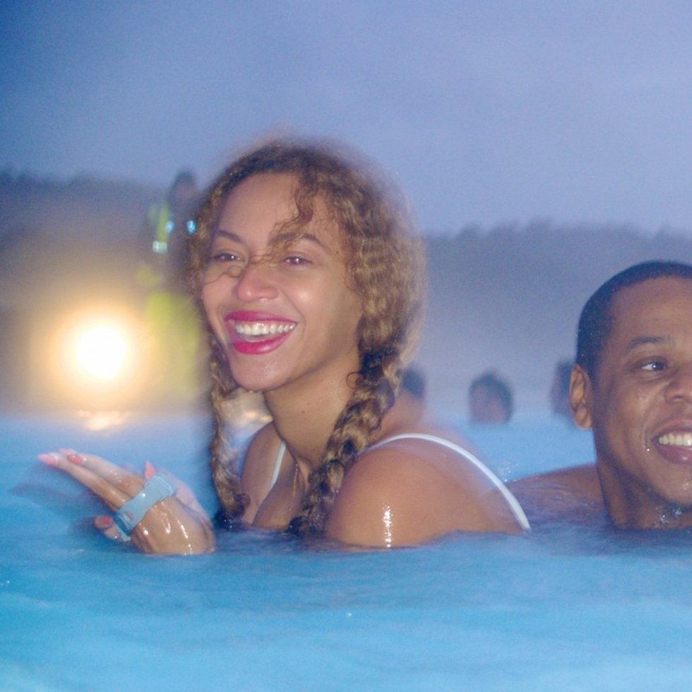 Zpěvačka Beyoncé na zimní dovolené na Islandu. Nechyběl ani Jay-Z