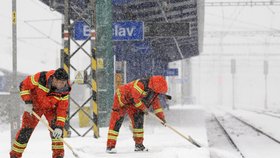 Železničáři v Břeclavy se snaží udržet trať v provozu