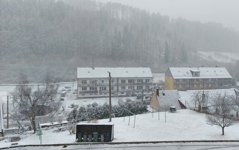 Sněhová nadílka včera v Březové nad Svitavou. 