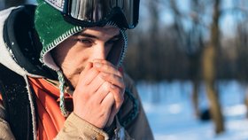 Hypotermie neboli snížená tělesná teplota. Co to je, příznaky a léčba