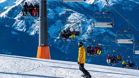 Zimní dovolená: navzdory poklesu životní úrovně za ně Češi utrácejí. Vede lyžování v Itálii či Rakousku